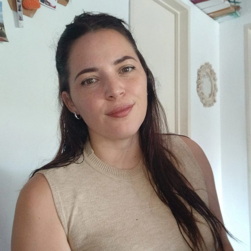 Agustina — Asesora de medicina prepaga